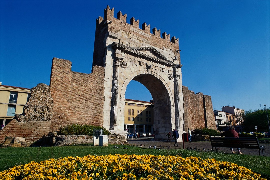 Arco d'Augusto - Artplace